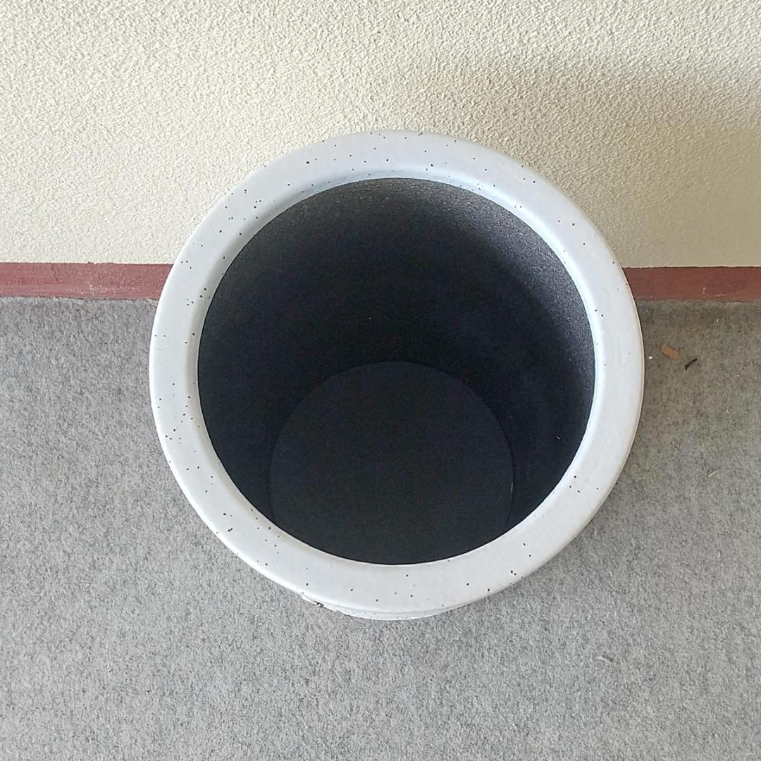 陶器傘立て　信楽焼　草花透かし彫り傘立　ホワイト　ヤマタツ陶業　TK-715