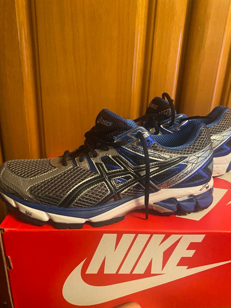 【小野伸二選手実使用品直筆サイン入】アシックストレーニングシューズ おまけ付