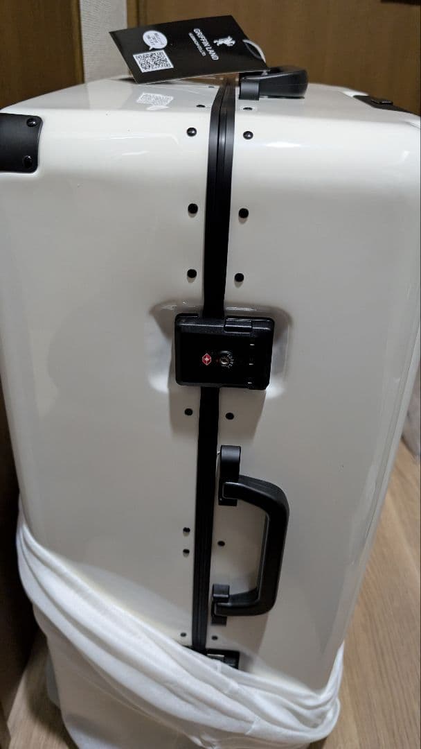 （はなさん専用）[グリフィンランド] Lサイズキャリーケース ホワイト