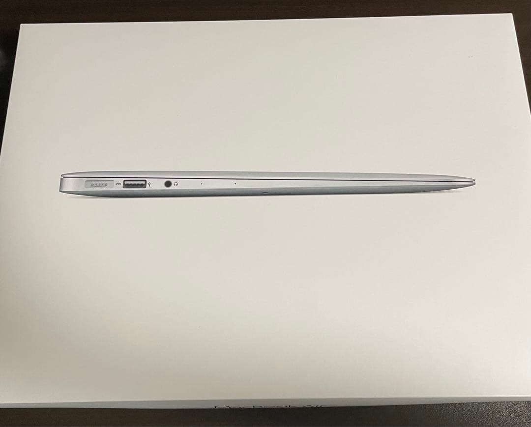 MacBook Air 13 inch 2017 メモリ8GB SSD128GB