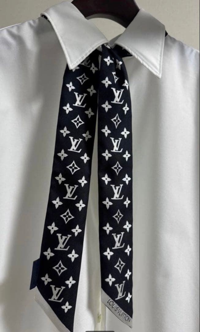 LOUIS VUITTON モノグラム シルクスカーフ バンドー 黒/白