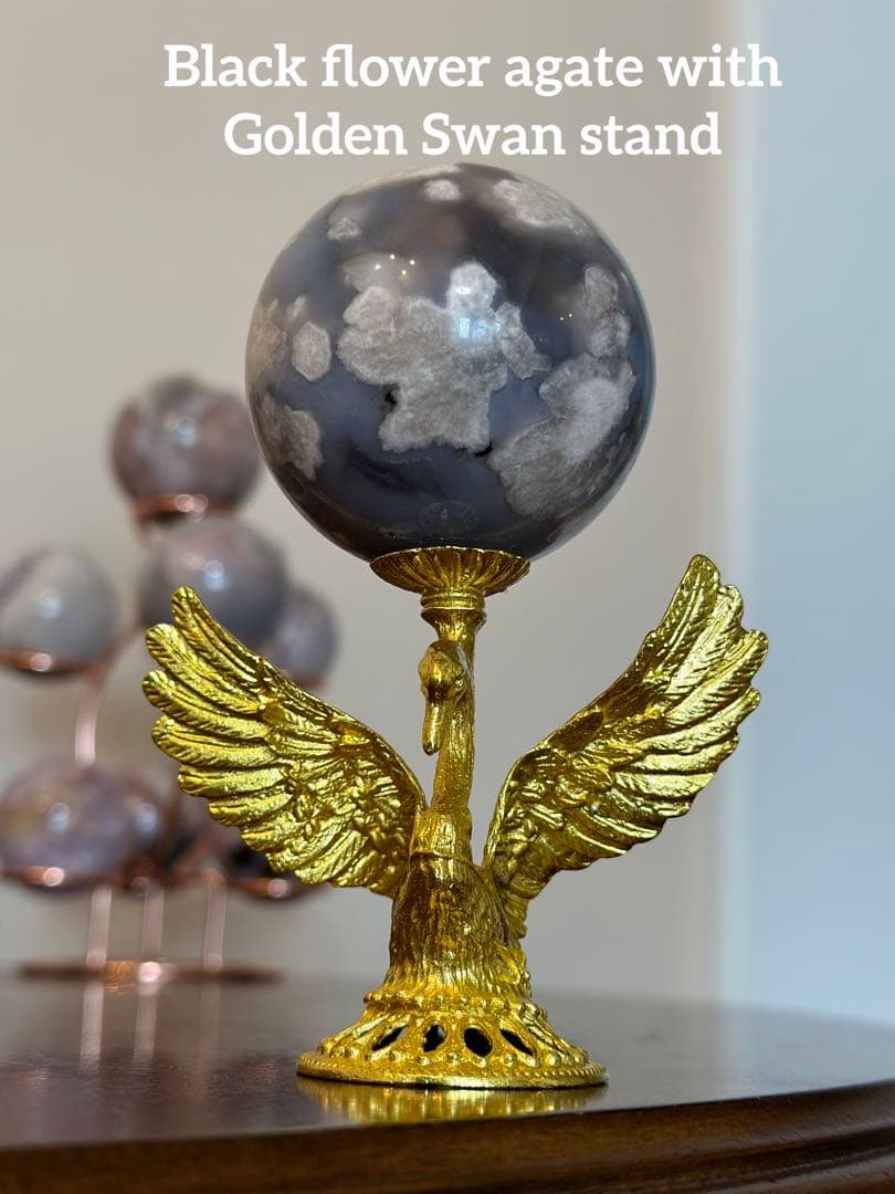 ブラックフラワーアゲートスフィアとスワン台座のセット
