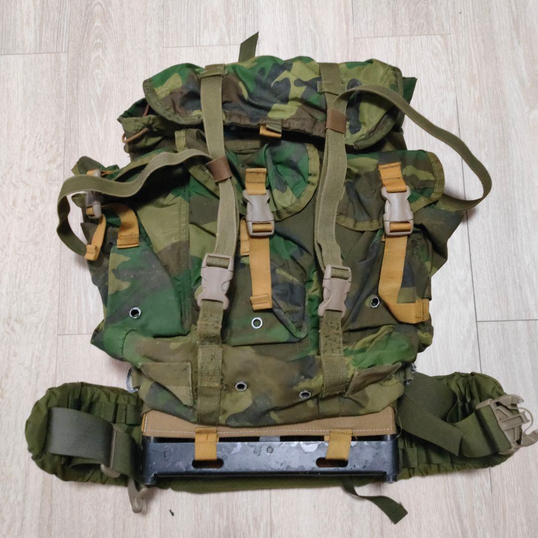 迷彩バックパック
