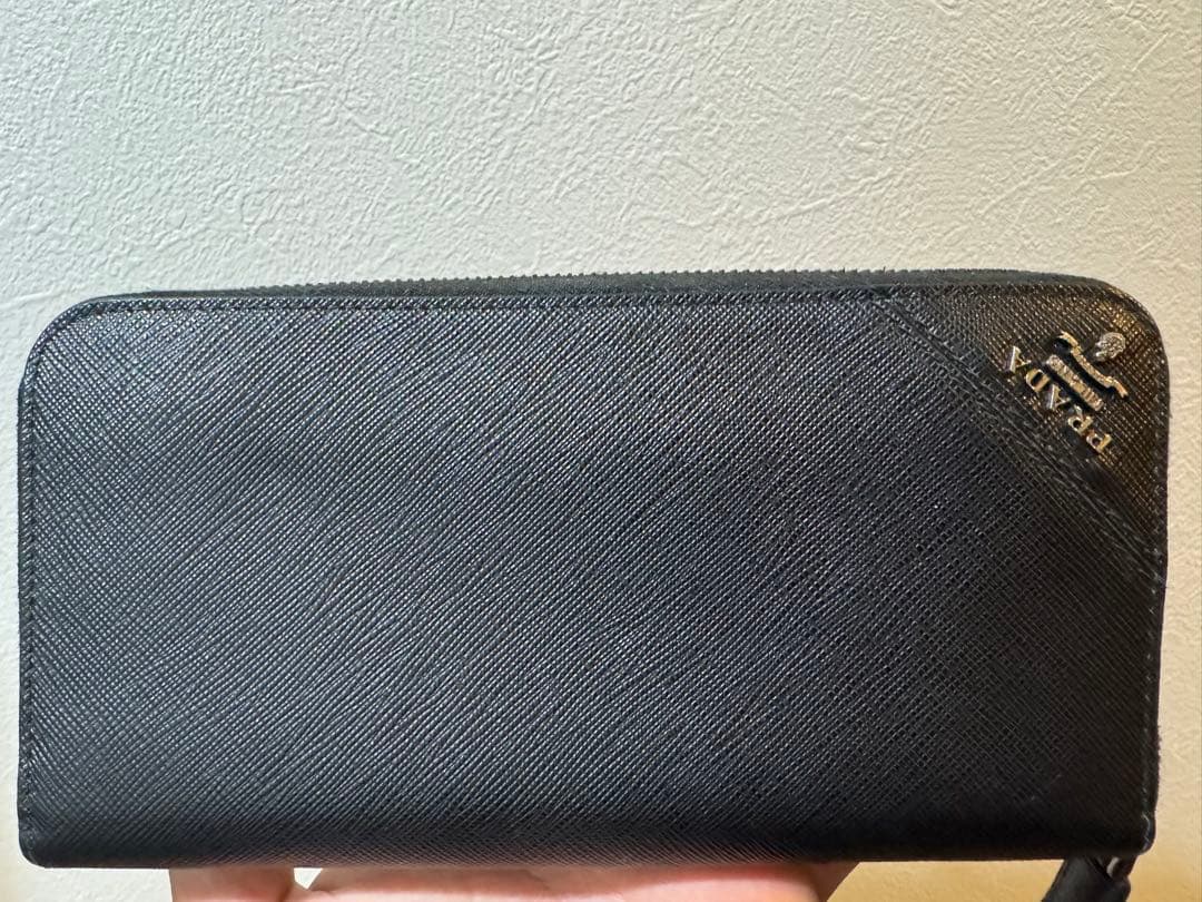 PRADA 長財布　プラダ ラウンドファスナー　サフィアーノ