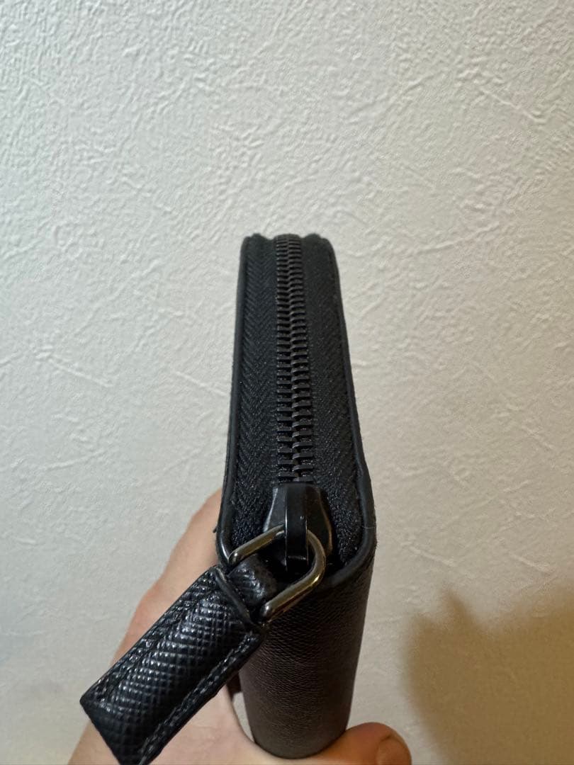 PRADA 長財布　プラダ ラウンドファスナー　サフィアーノ