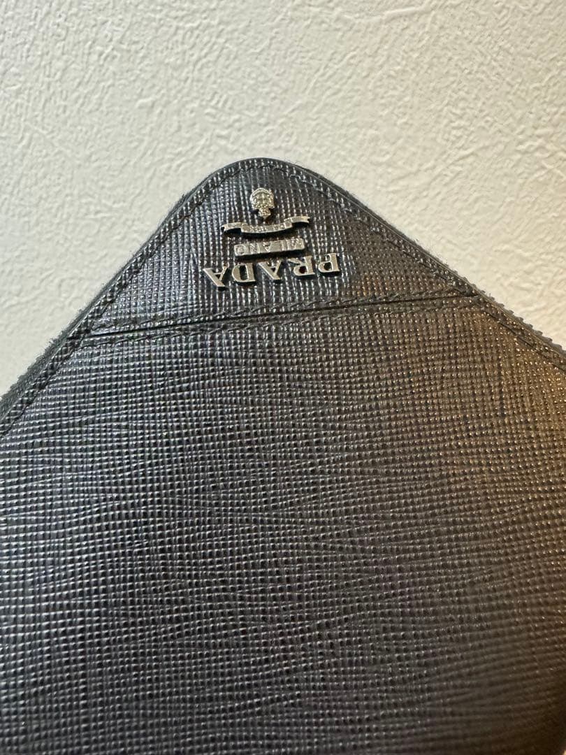 PRADA 長財布　プラダ ラウンドファスナー　サフィアーノ