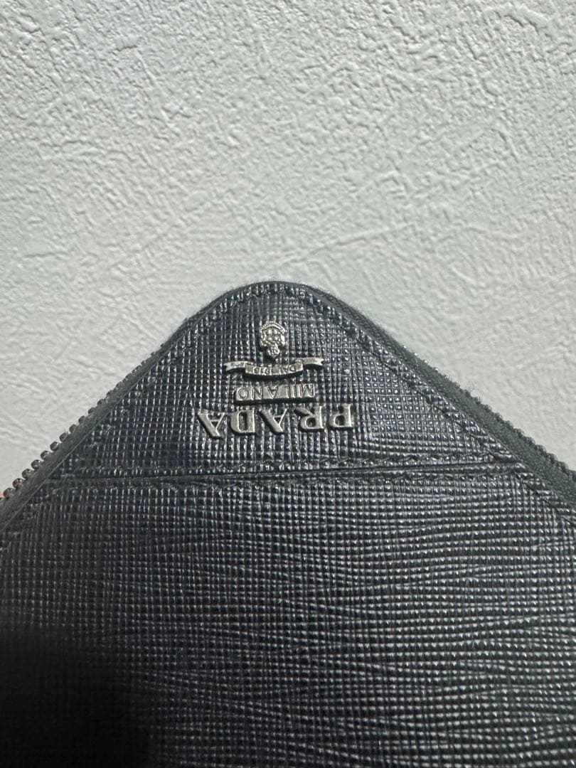 PRADA 長財布　プラダ ラウンドファスナー　サフィアーノ