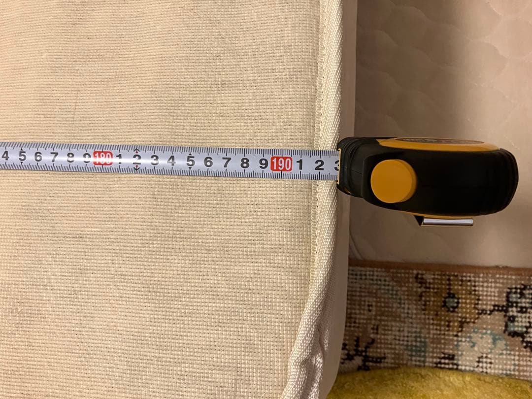 セミダブルベッド　足つきスプリングつき