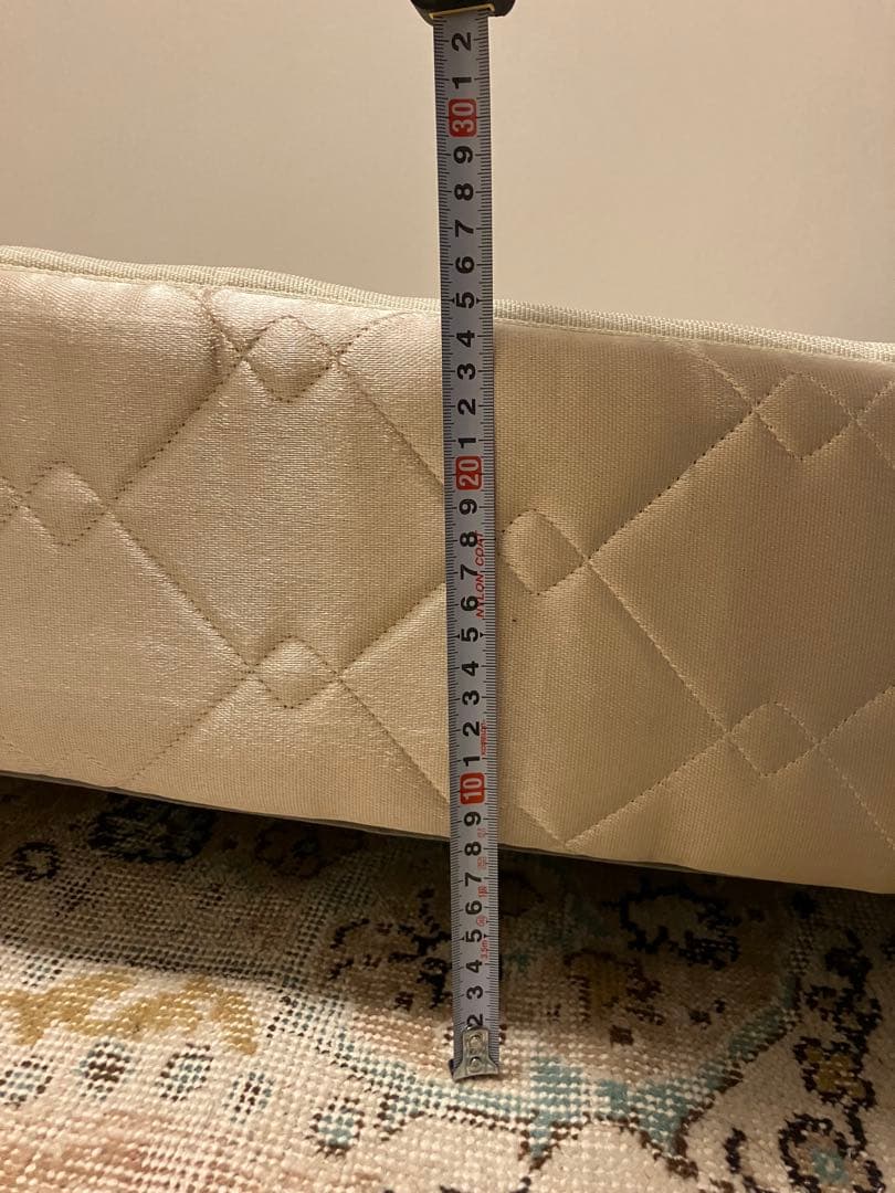 セミダブルベッド　足つきスプリングつき