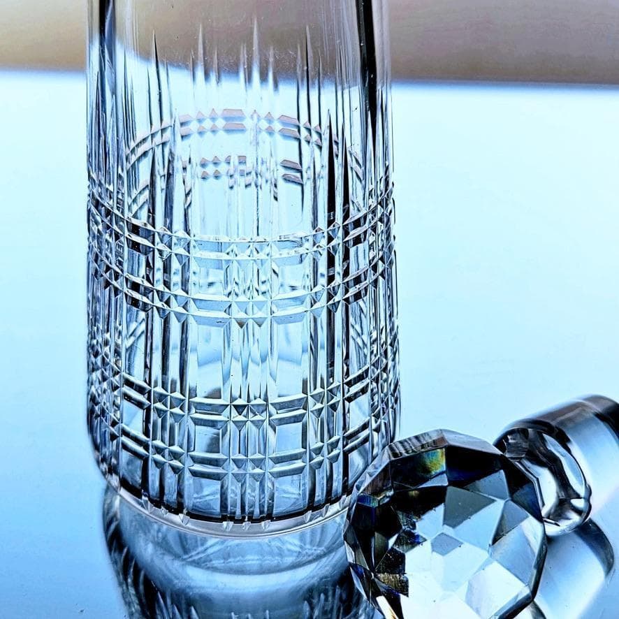 輝くオールドバカラ 格子柄の香水瓶 1936年以降