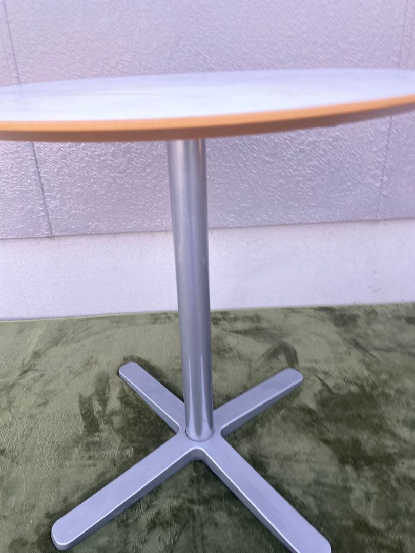 IKEA BILLSTA 丸テーブル