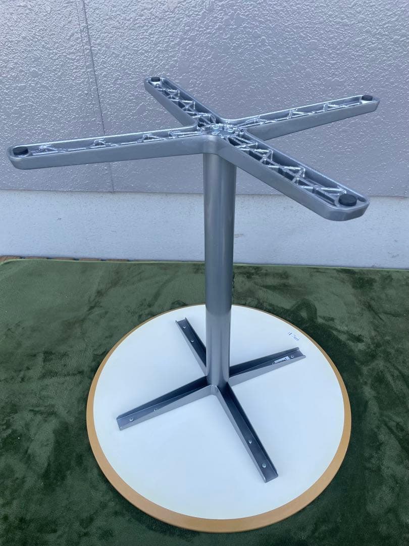 IKEA BILLSTA 丸テーブル