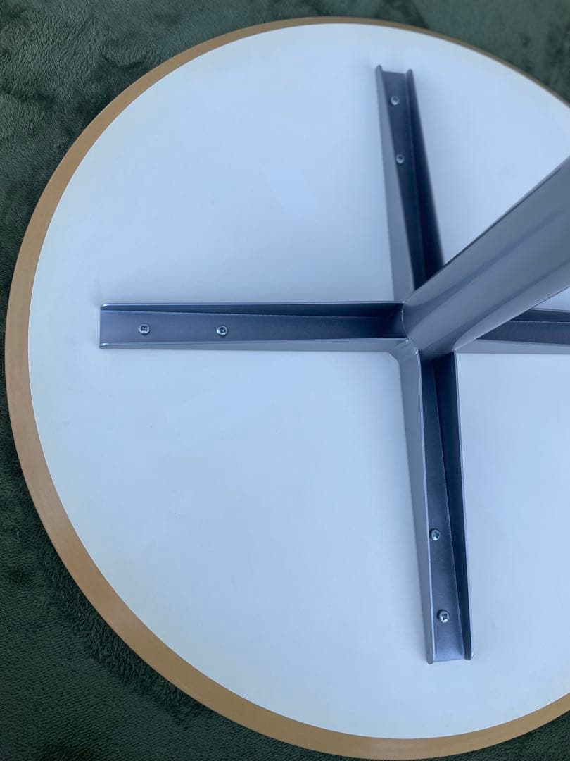 IKEA BILLSTA 丸テーブル