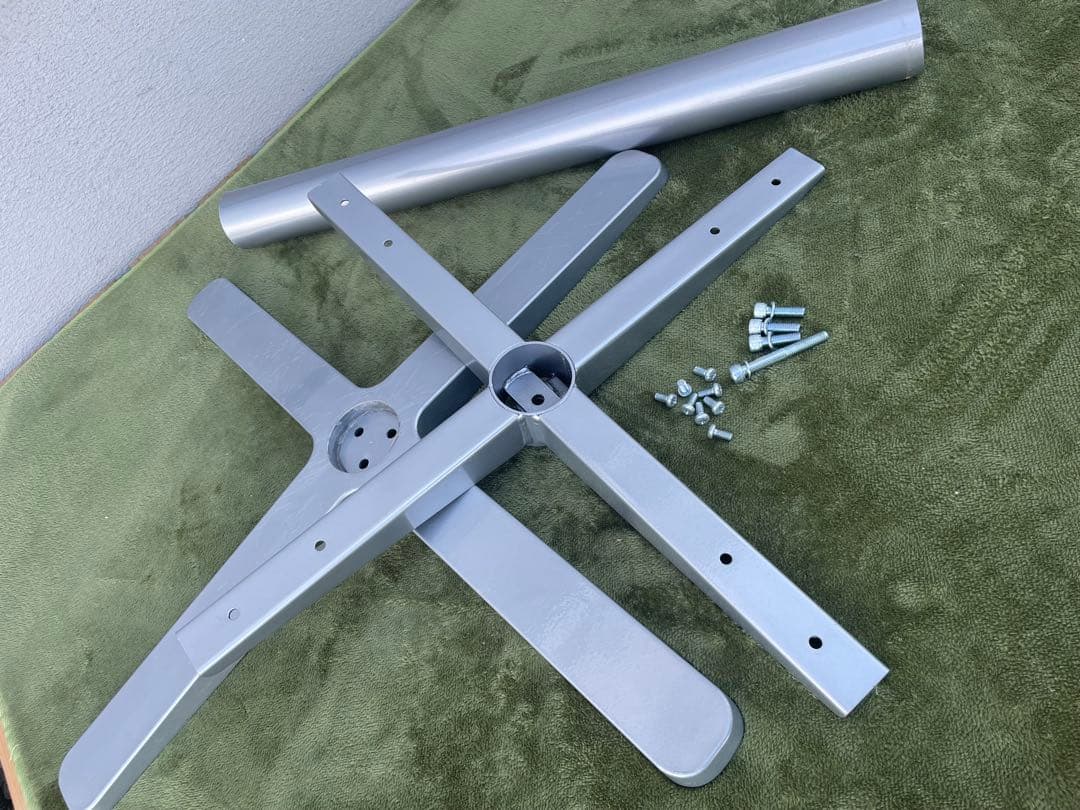 IKEA BILLSTA 丸テーブル