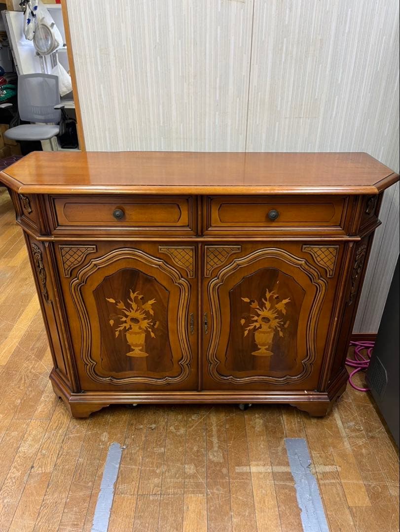 木製 サイドボード キャビネット アンティーク家具 イタリア 象嵌細工 鍵付き