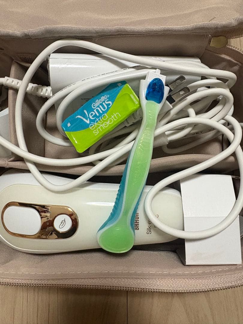 BRAUN 脱毛器 収納ケース付き