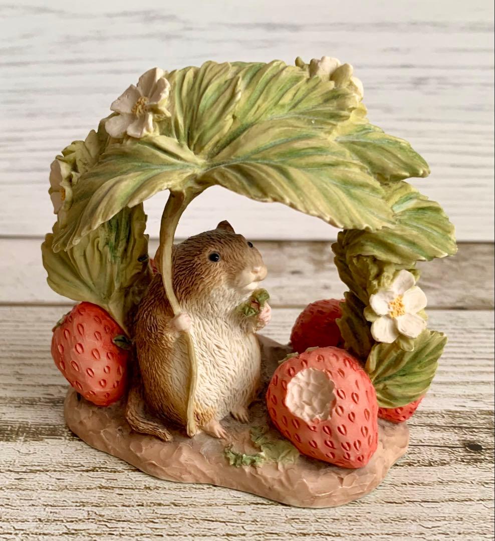 チミーウィリー いちご ピーターラビット 置物 フィギュリン