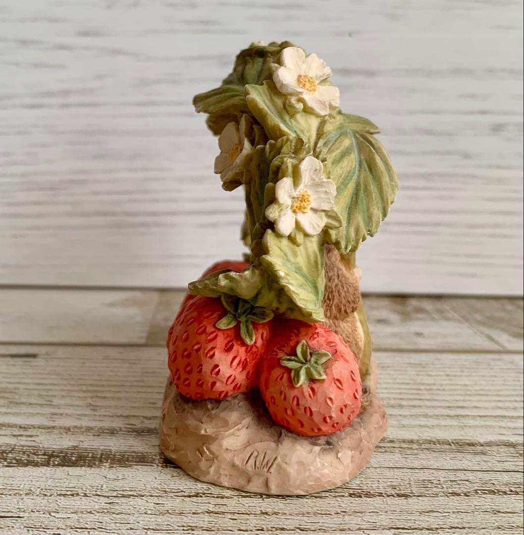 チミーウィリー いちご ピーターラビット 置物 フィギュリン