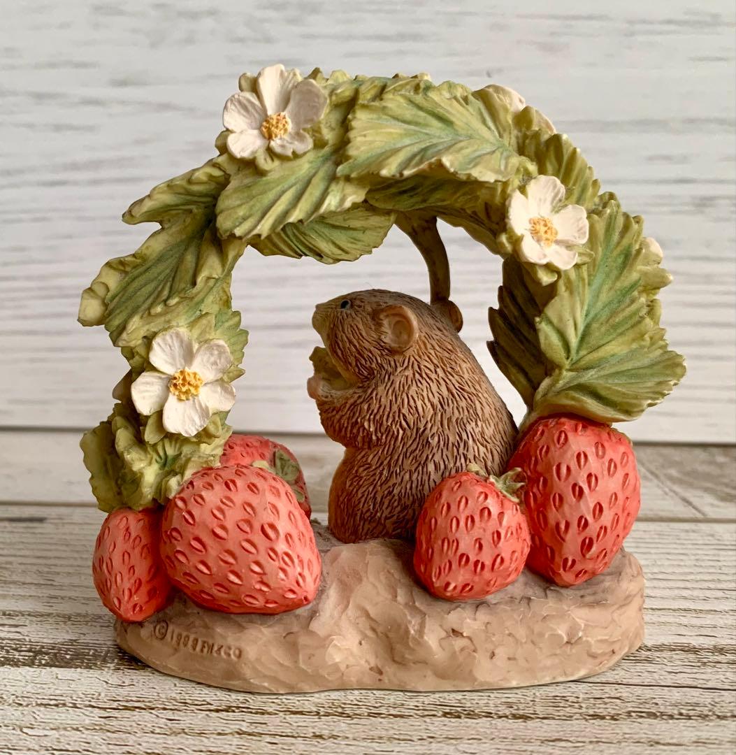チミーウィリー いちご ピーターラビット 置物 フィギュリン
