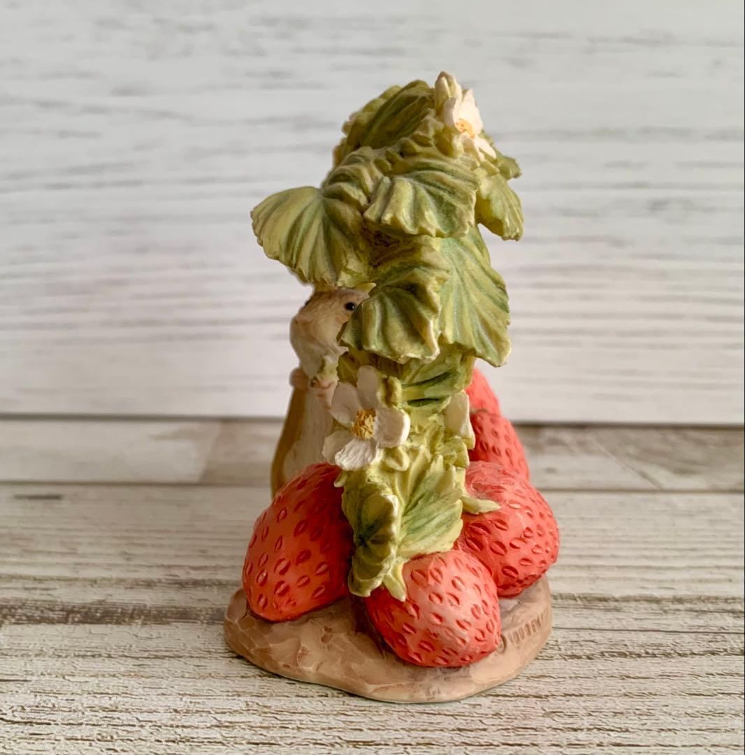 チミーウィリー いちご ピーターラビット 置物 フィギュリン