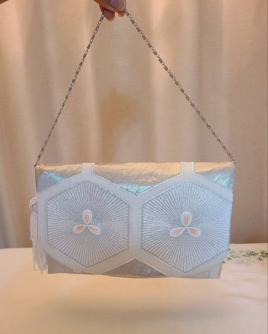 和風花模様シルバーシルク着物帯の2waysクラッチバッグ