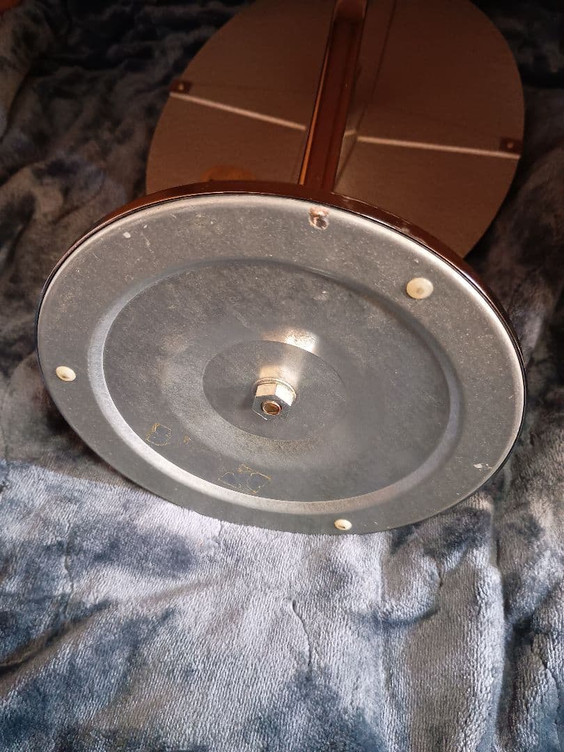 IKミラースタンド　店舗什器　化粧鏡　化粧品店