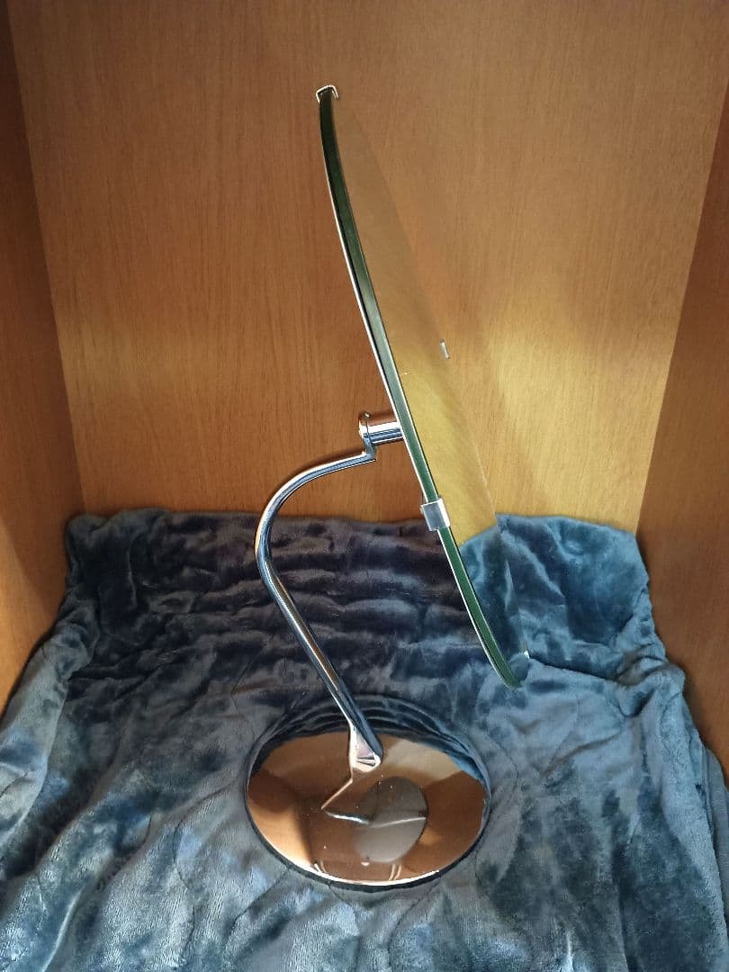 IKミラースタンド　店舗什器　化粧鏡　化粧品店