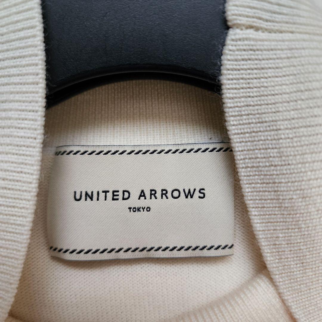 【極美品】UNITED ARROWS 近年 テントラインハイネックニット 黒×白