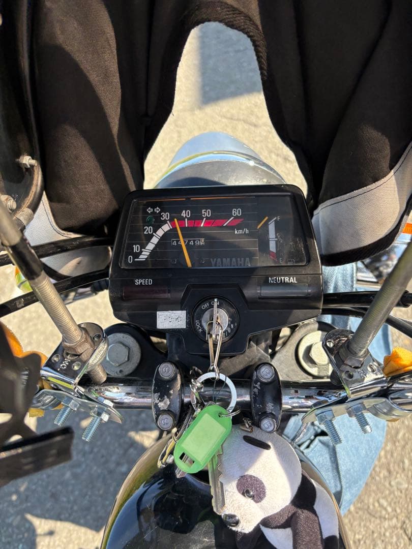 風防　シール剥がし跡あります