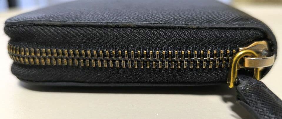 【PRADA】プラダ長財布 サフィアーノ レザージップアラウンドウォレット