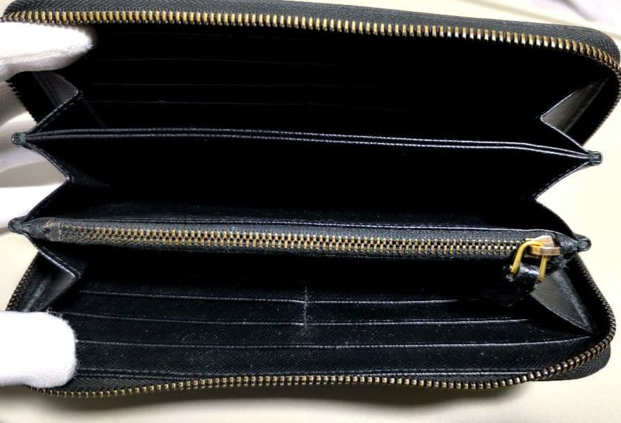 【PRADA】プラダ長財布 サフィアーノ レザージップアラウンドウォレット