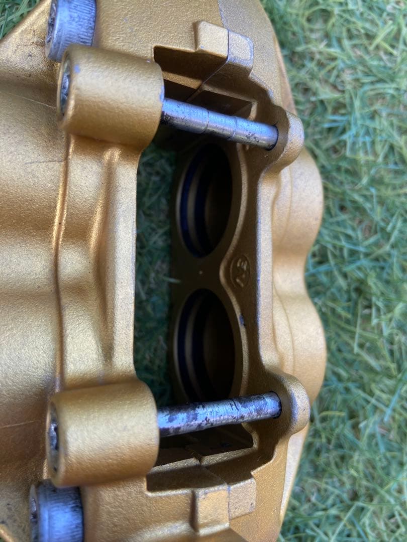 HONDA CB400SF NC39 NISSIN純正フロントブレーキキャリパー