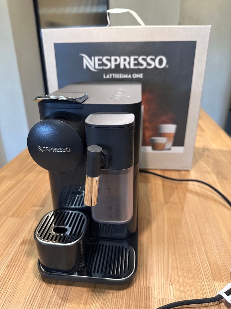Nespresso Lattissima One ブラック