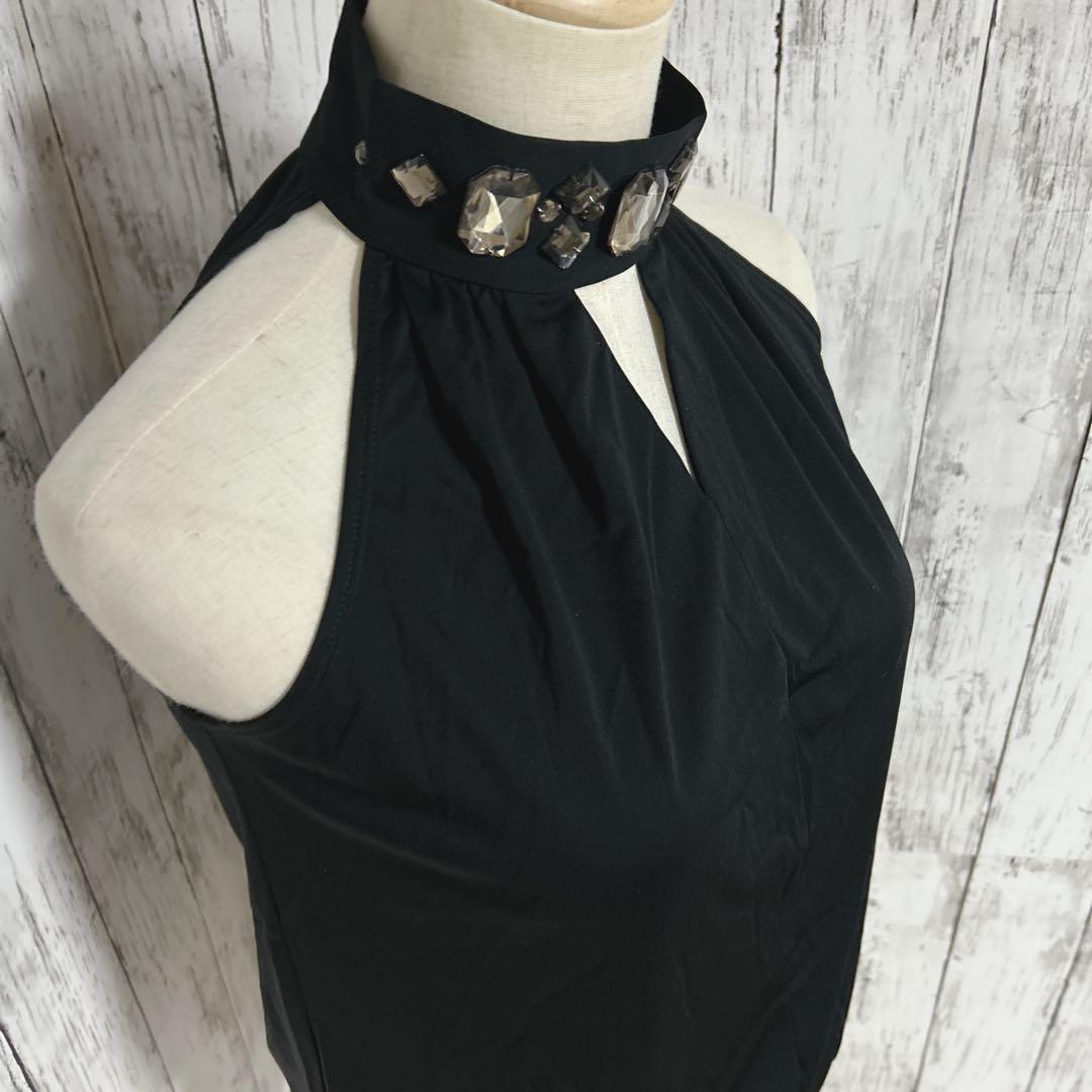 美品【ピンキーアンドダイアン】ビジュー付ハイネックノースリーブブラウス　とろみ