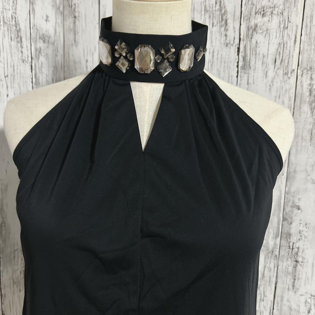 美品【ピンキーアンドダイアン】ビジュー付ハイネックノースリーブブラウス　とろみ