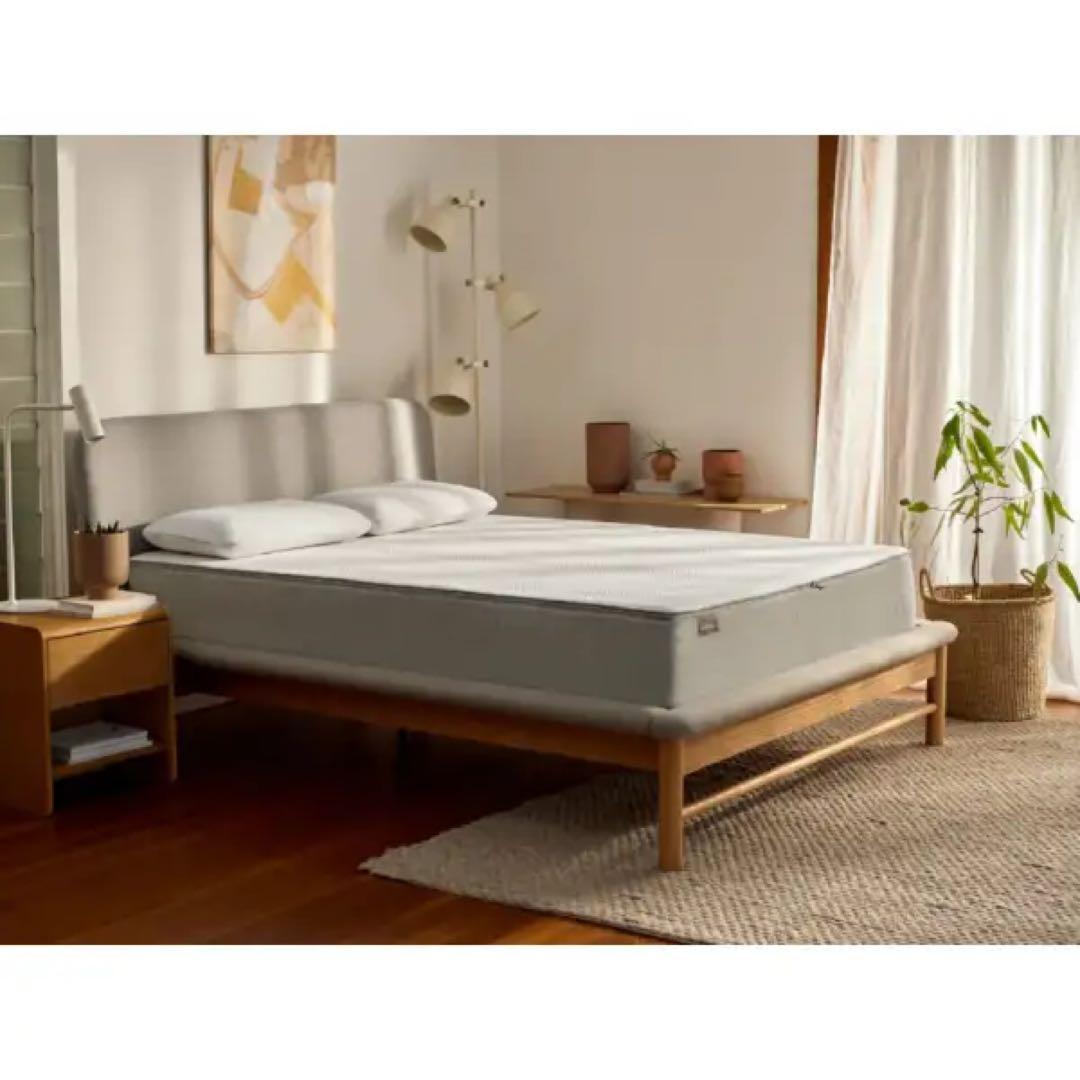 ベッドフレームセット　クイーンサイズ