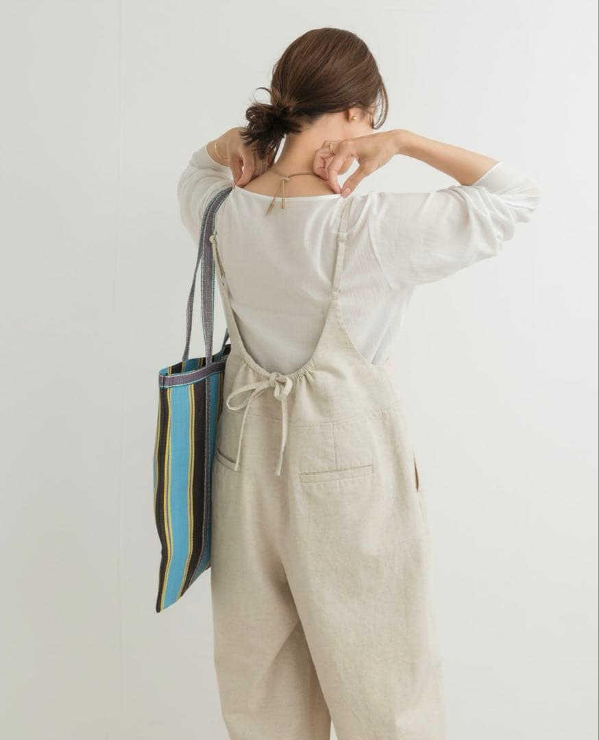 アーバンリサーチドアーズ コットンリネンBACKギャザーサロペット