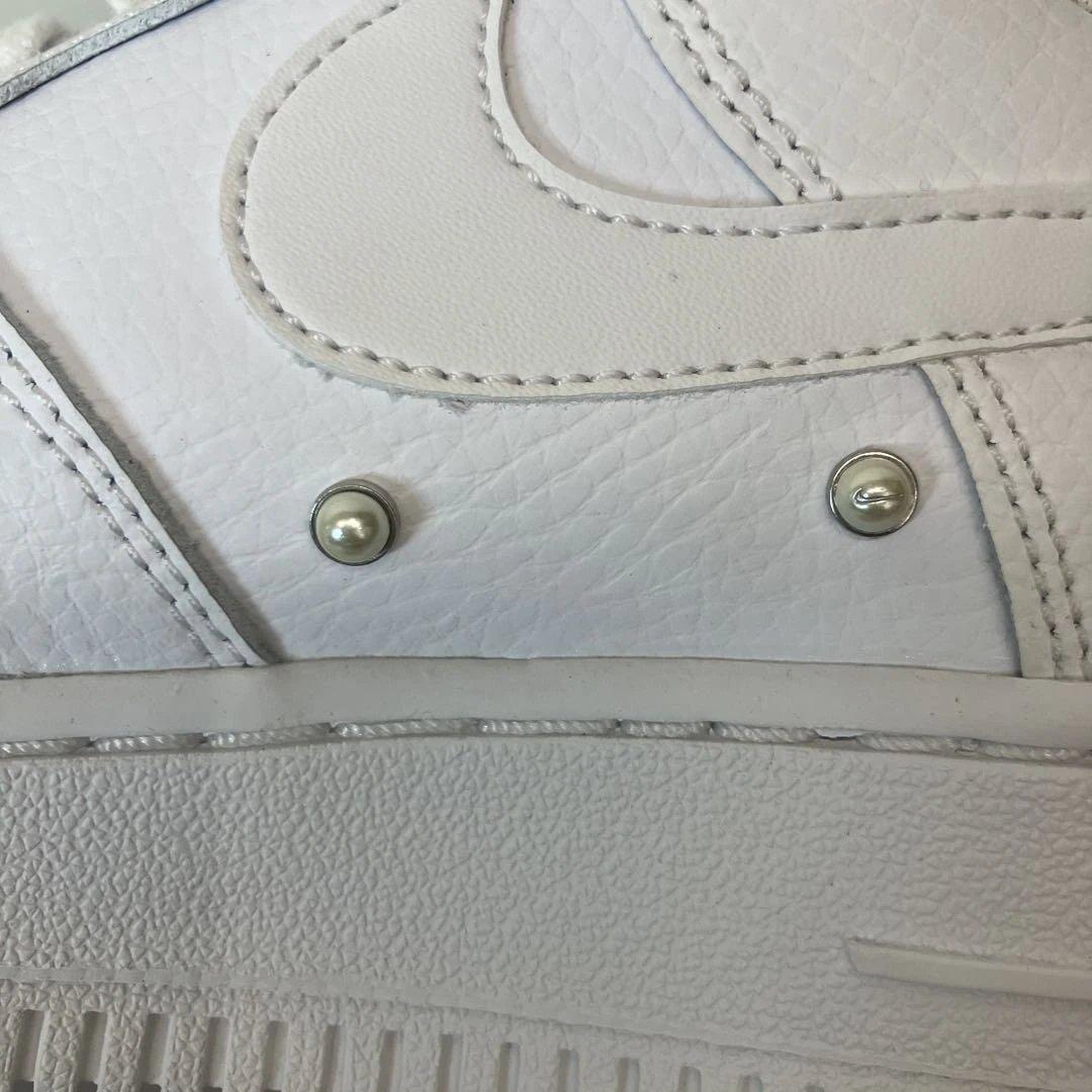 新品未使用WMNS AIR FORCE 1 '07 SE 24cm ホワイト