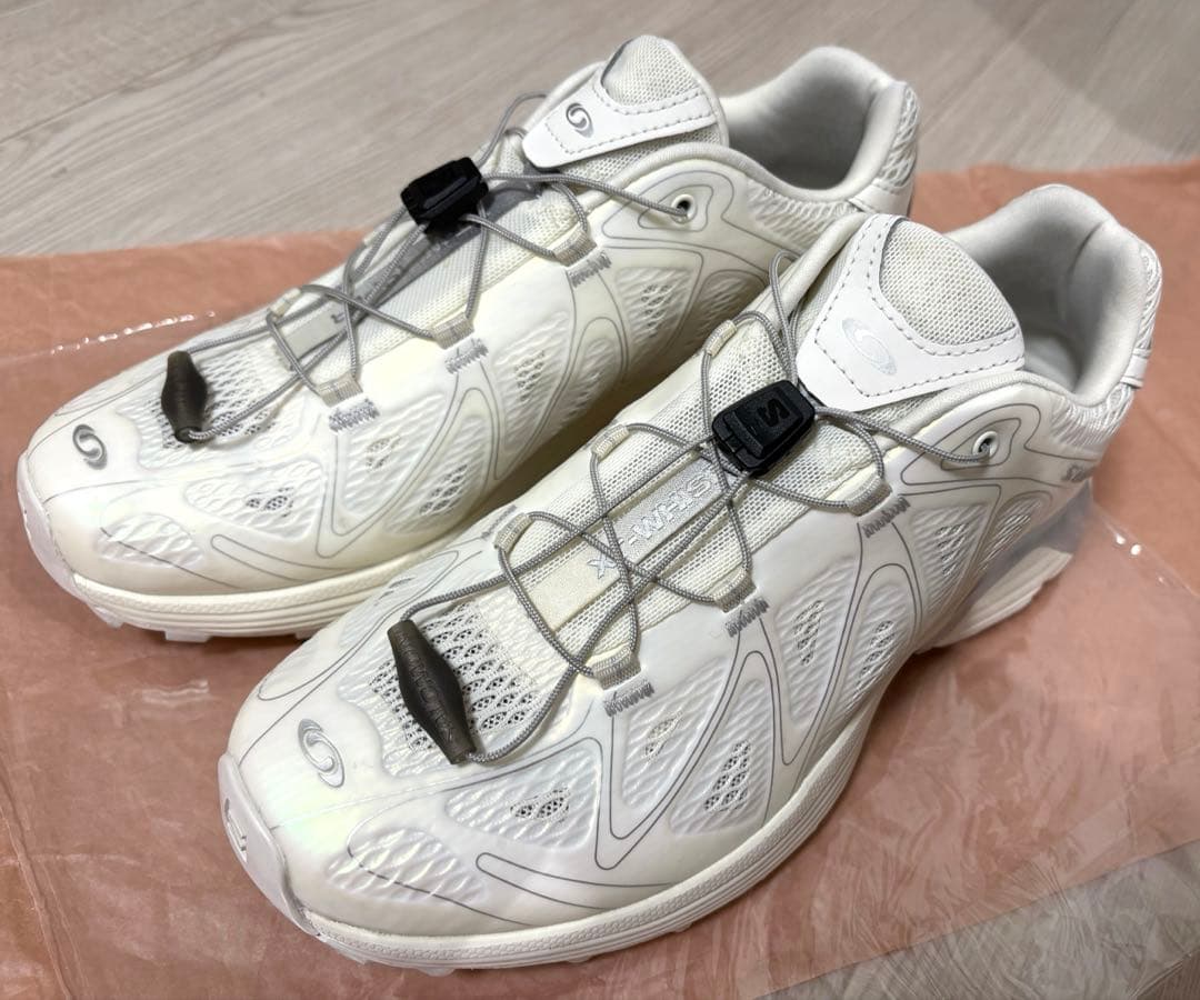SALOMON XT-WHISPER VOID 24.0 ホワイト スニーカー