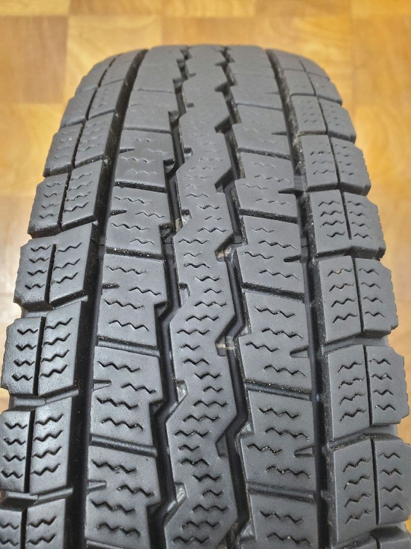 145/80R12 80/78N LT 23年式 ダンロップ SV01