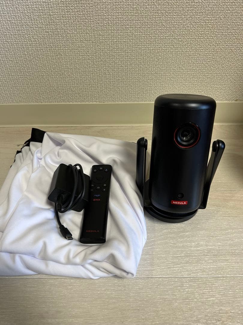 ⭐️早い者勝ち‼️ ネビュラカプセル3プロジェクター 360°三脚、スクリーン付き‼️