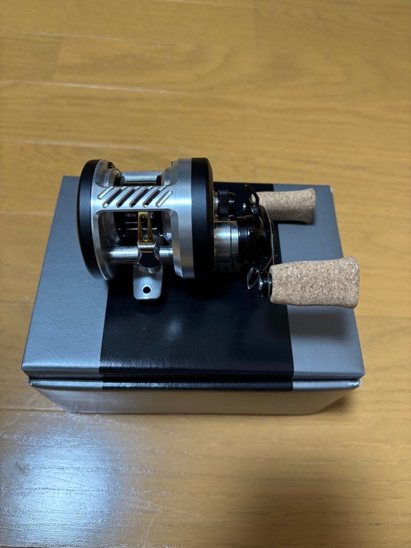 リール MILLIONAIRE CT SV PE SPECIAL SV70HL-SLPW