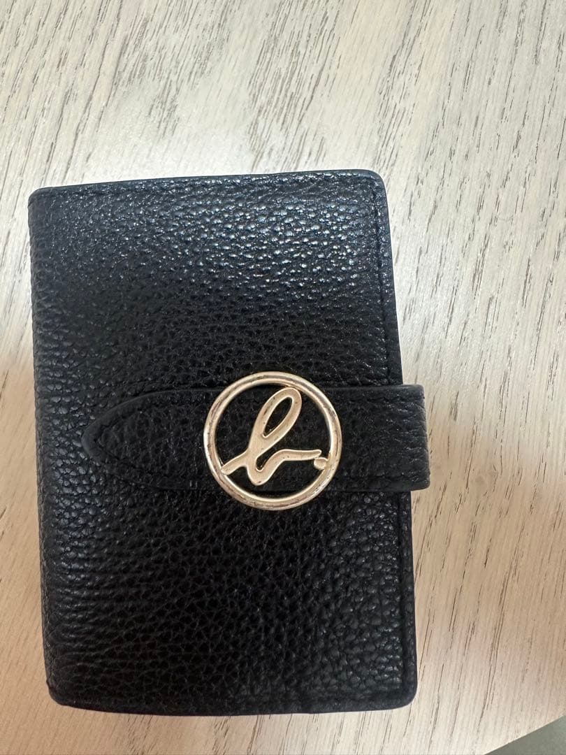 agnes b.のUAW01-05 ミニウォレット