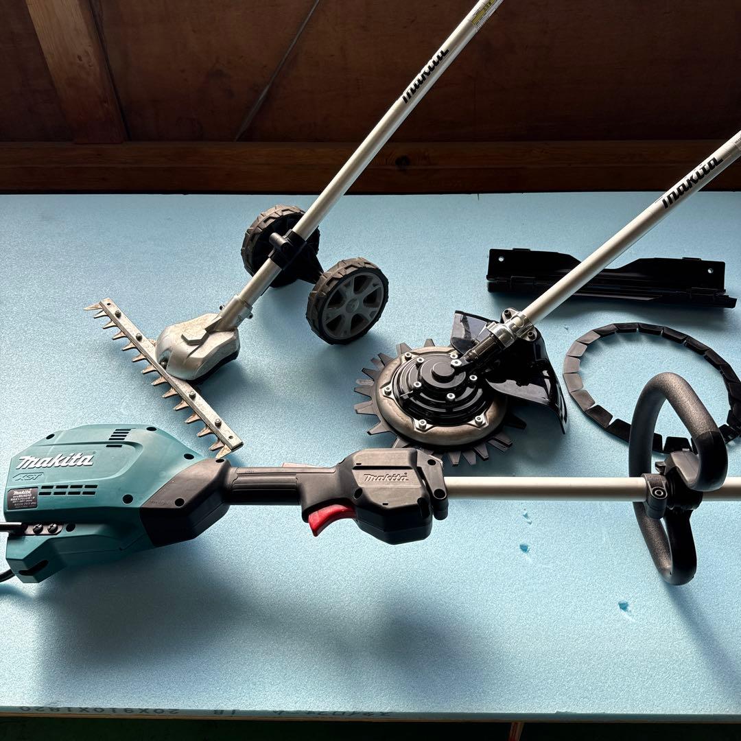 マキタ 40Vmax対応 充電式スプリットモータ アタッチメント付MUX01G