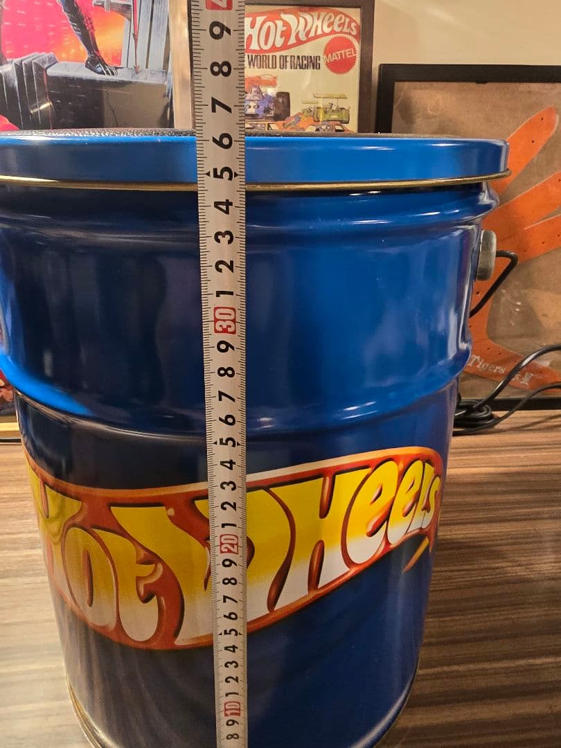 ホットウィール　スツール　バケツ　缶