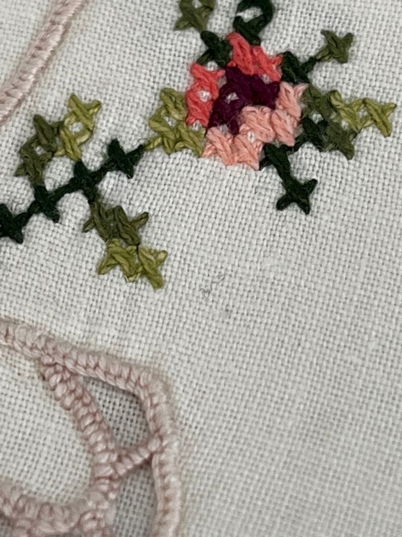 アンティーク　クロス　センターテーブル　手刺繍