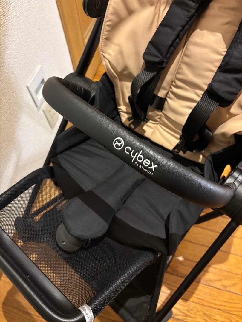 9/20まで値下げ【美品】サイベックス＊ミオス＊ベージュ