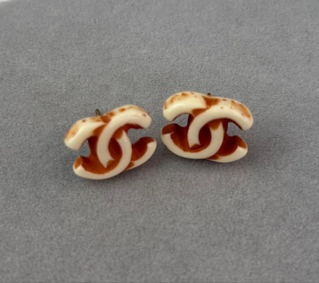CHANEL ロゴ ピアス ヴィンテージ