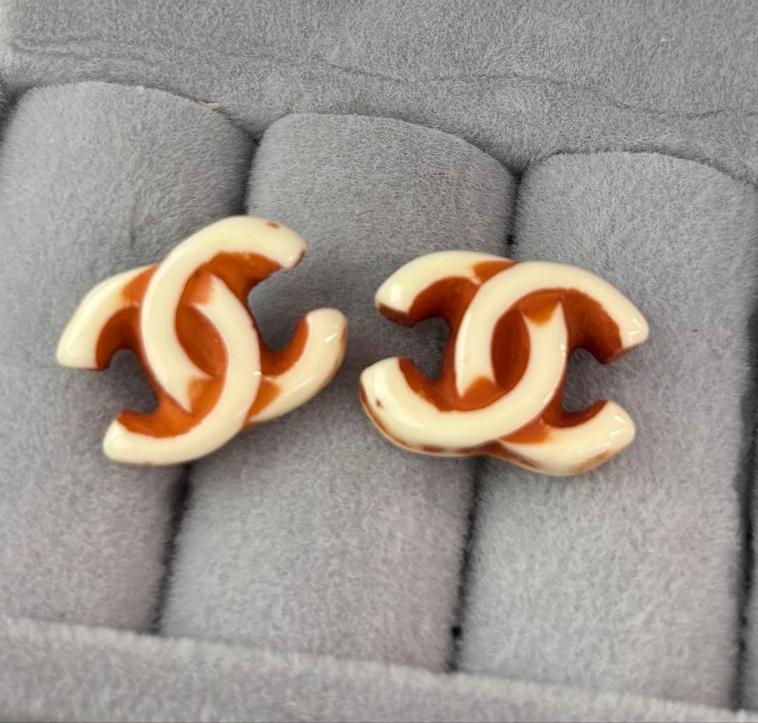 CHANEL ロゴ ピアス ヴィンテージ