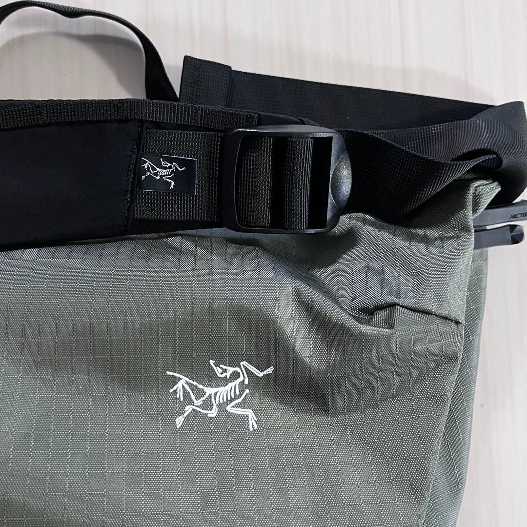 【新品同様】Arc'teryx アークテリクス クーリエ バッグ